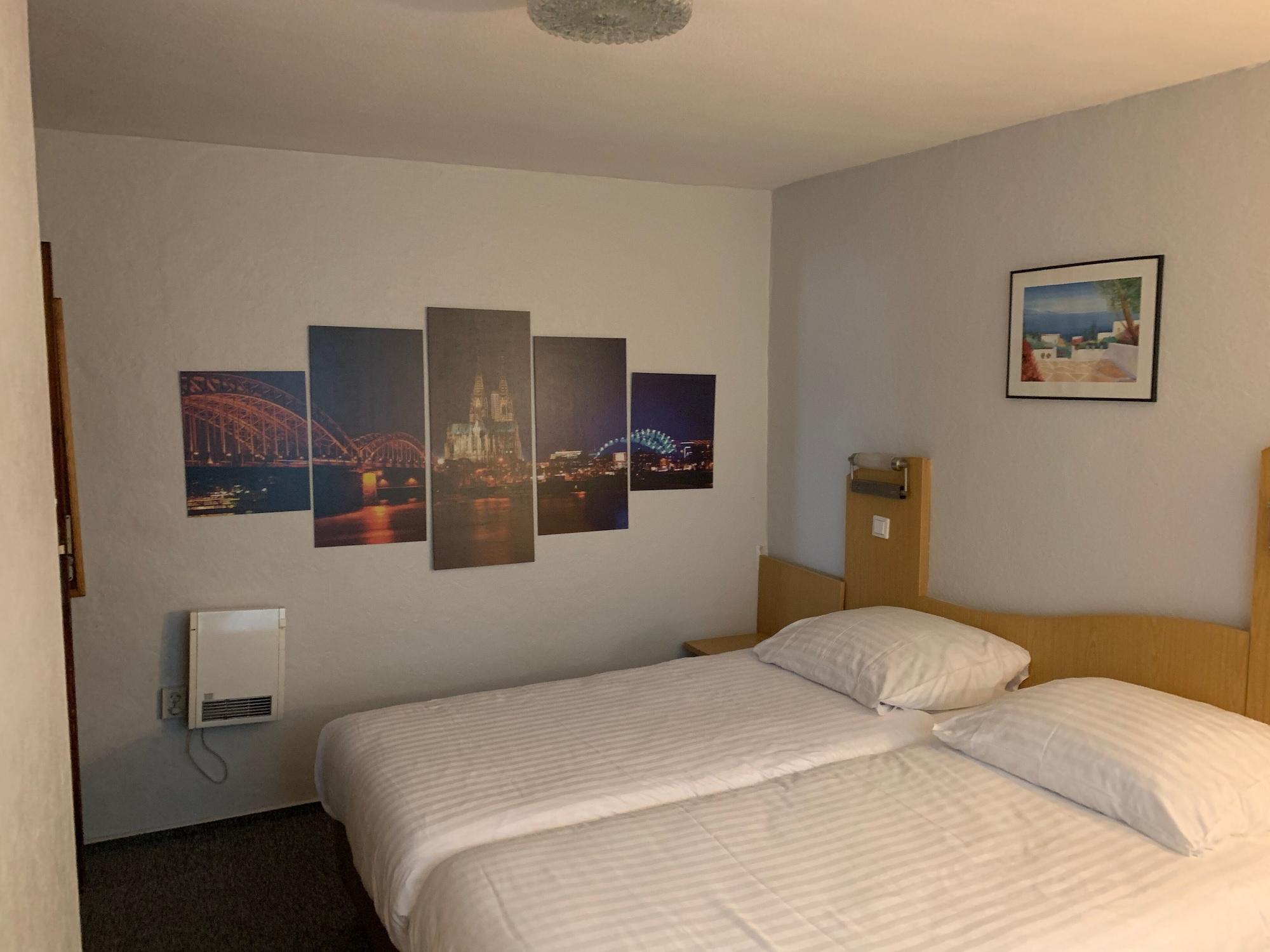 Hotel Berg Cologne Extérieur photo