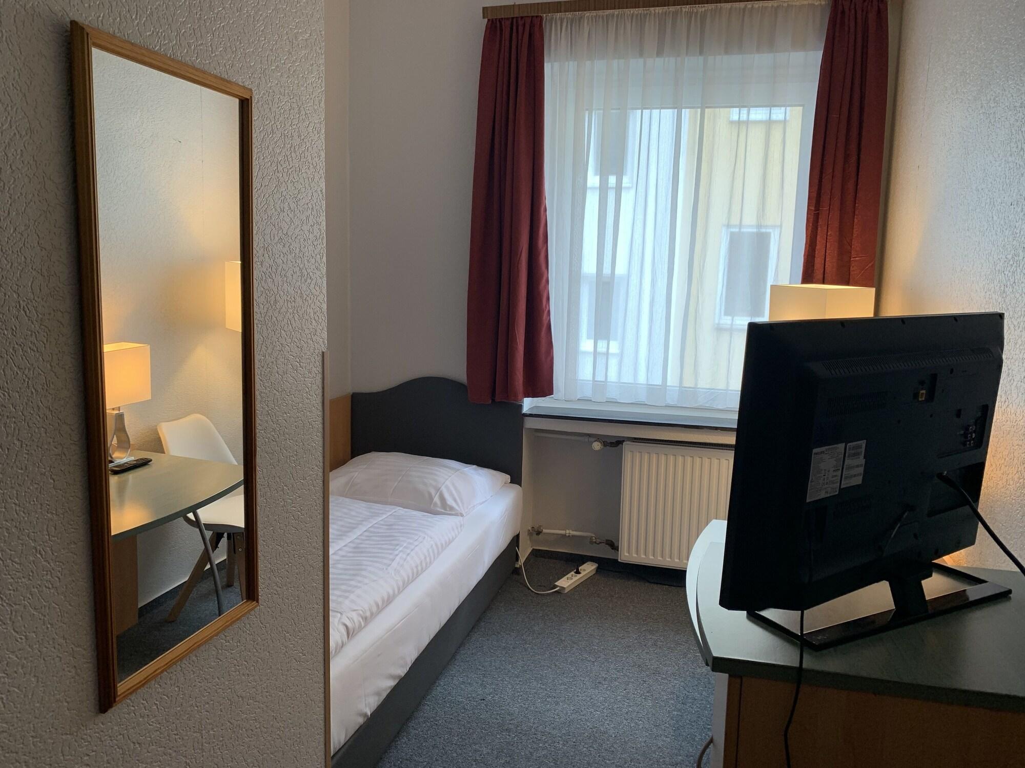Hotel Berg Cologne Extérieur photo