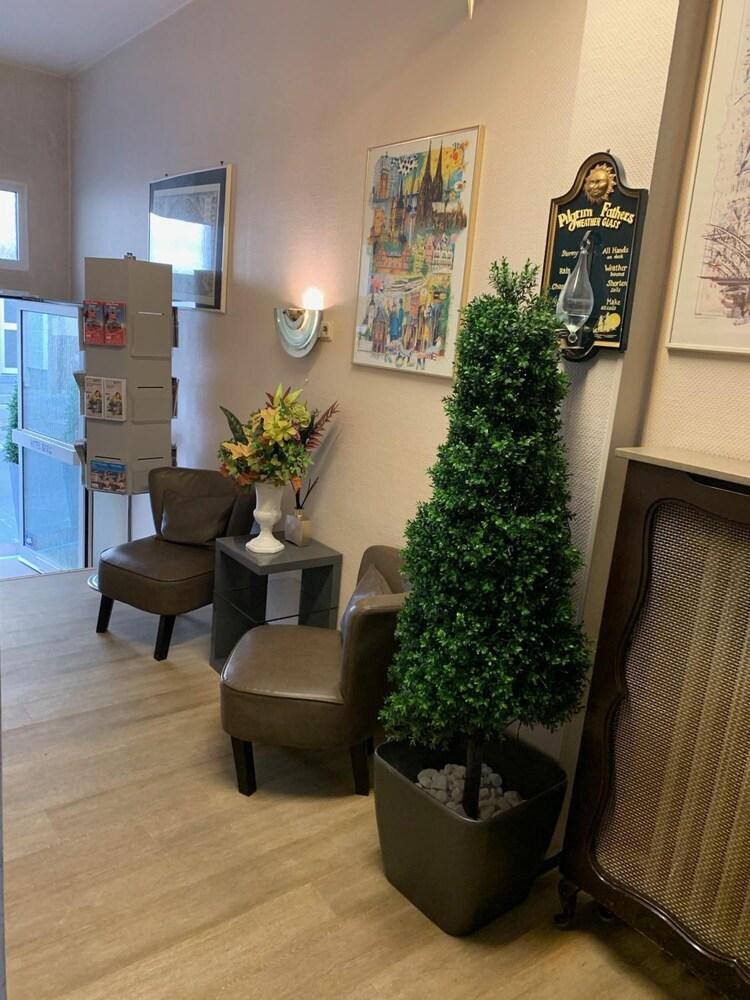 Hotel Berg Cologne Extérieur photo
