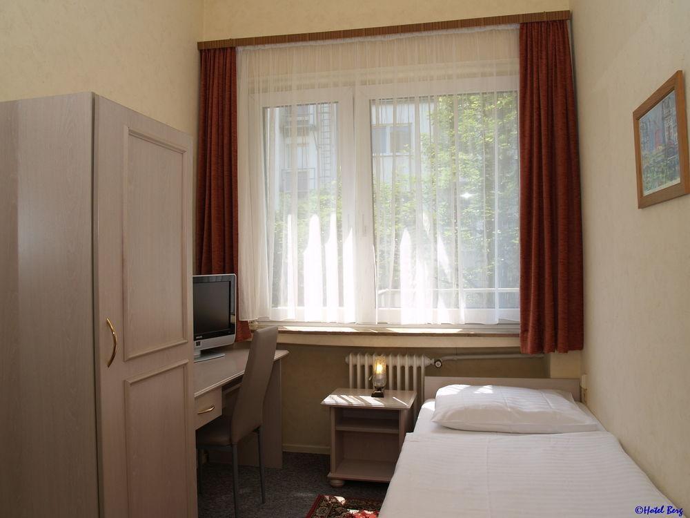 Hotel Berg Cologne Extérieur photo
