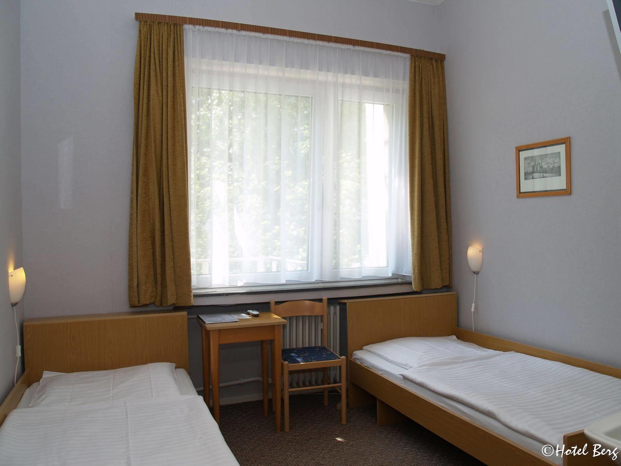 Hotel Berg Cologne Extérieur photo