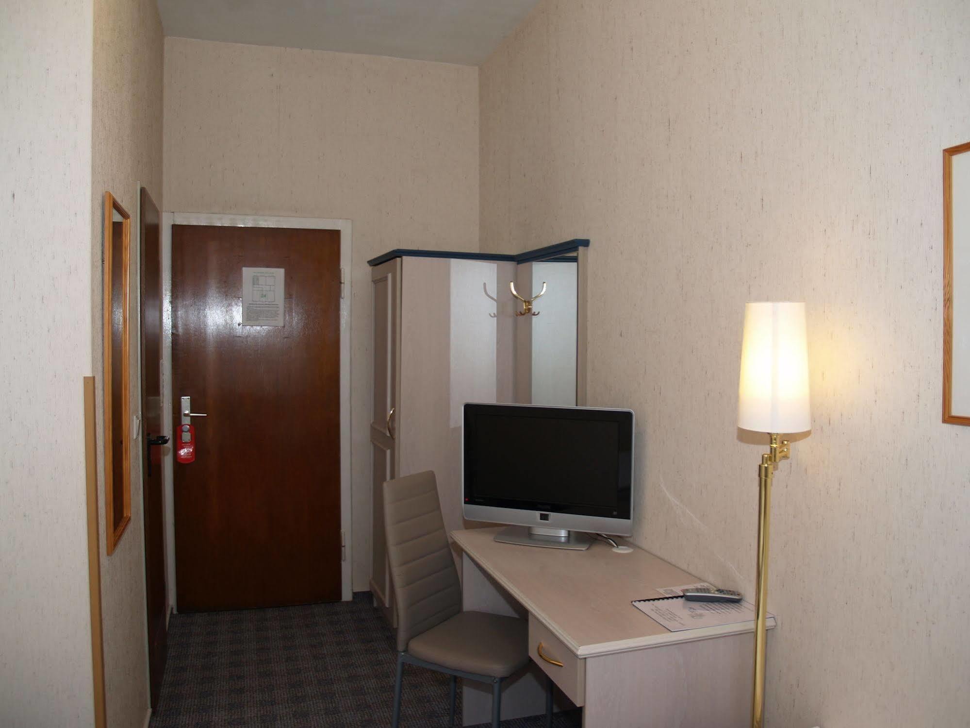 Hotel Berg Cologne Extérieur photo