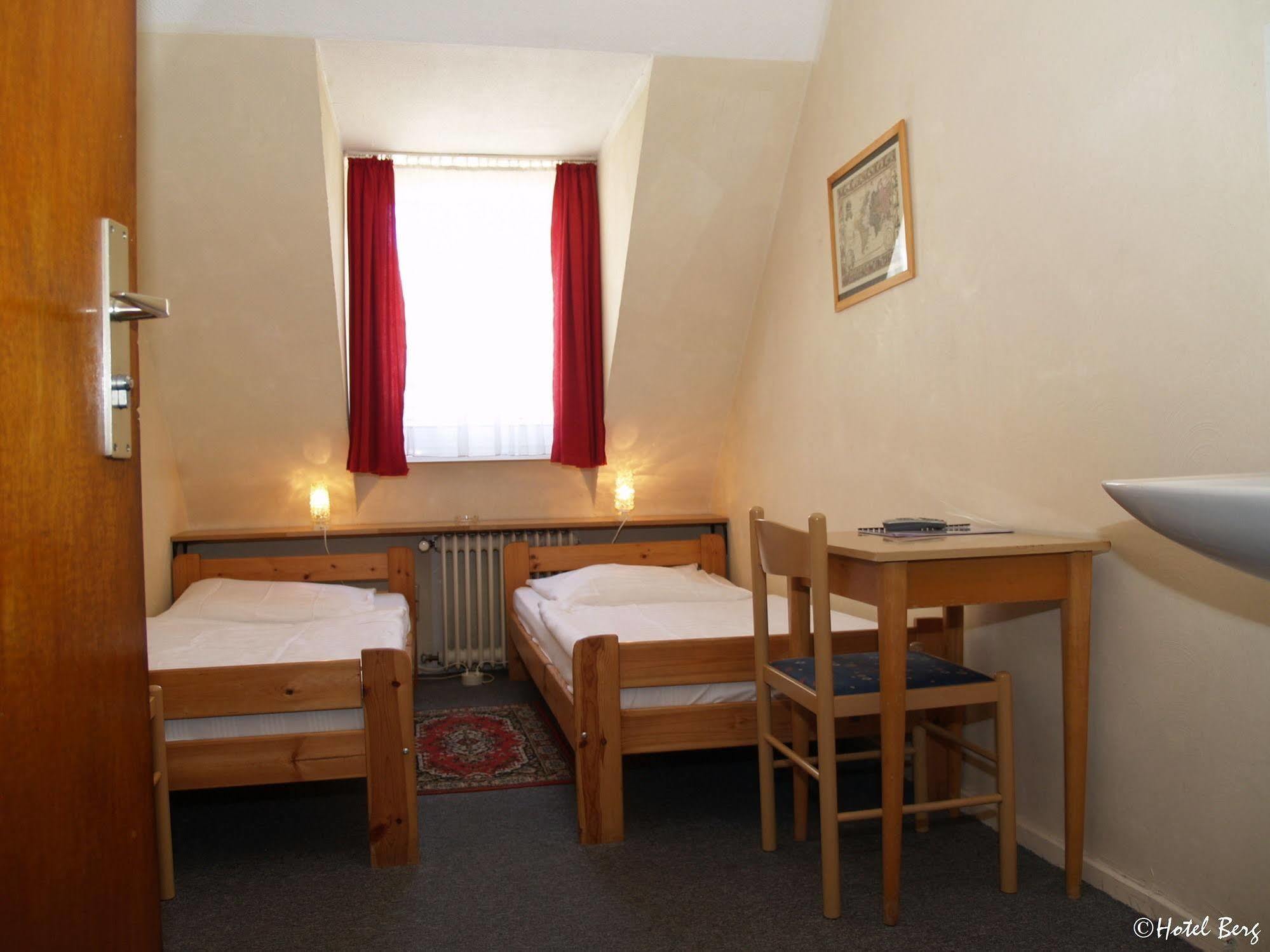 Hotel Berg Cologne Extérieur photo