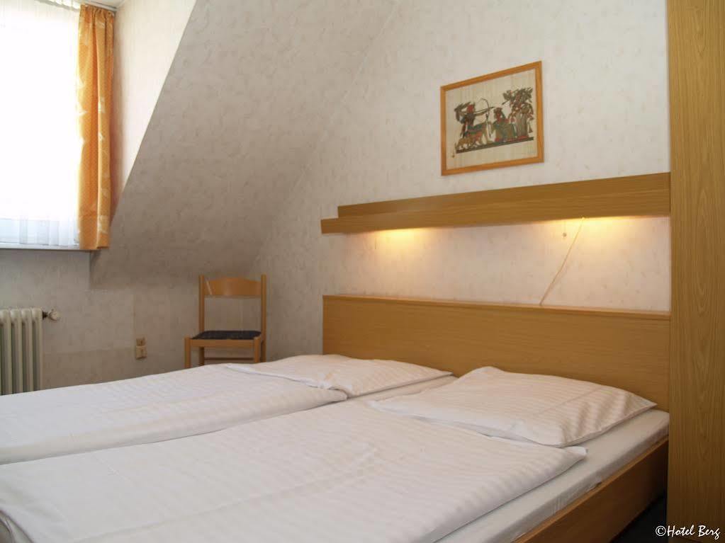 Hotel Berg Cologne Extérieur photo