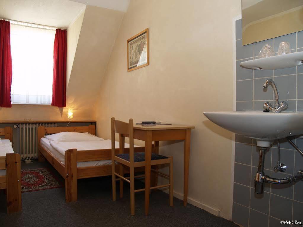 Hotel Berg Cologne Extérieur photo