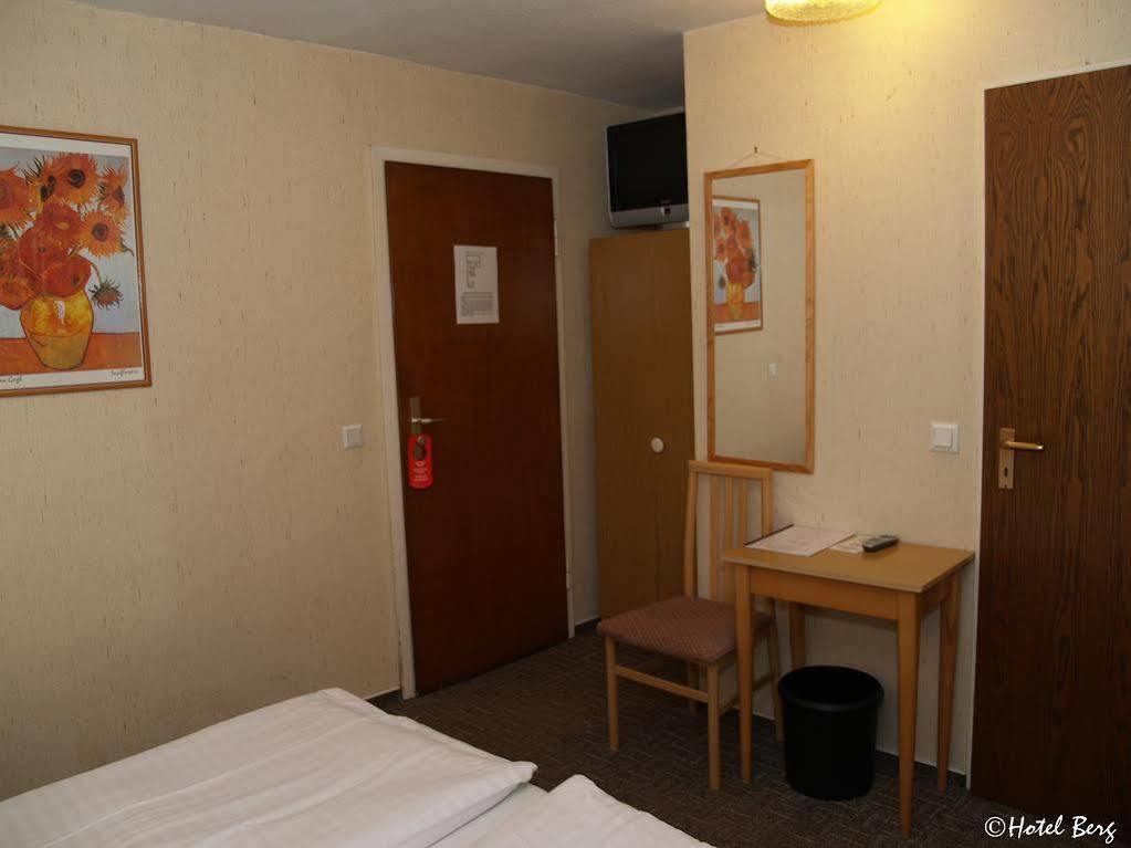Hotel Berg Cologne Extérieur photo